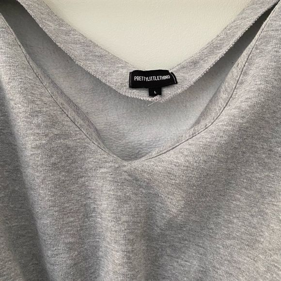 Pretty little things, off the shoulder crop sweater - Picture 3 of 3